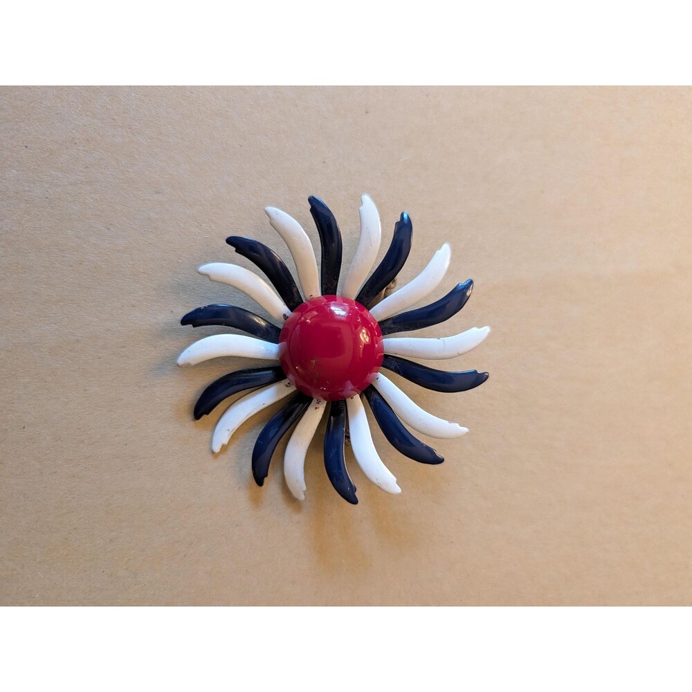 Vintage Red, White & Blue Enamel Flower Brooch –  Daisy Pin - 1960s